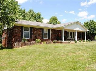1143 Jackstown Rd, Paris, KY 40361