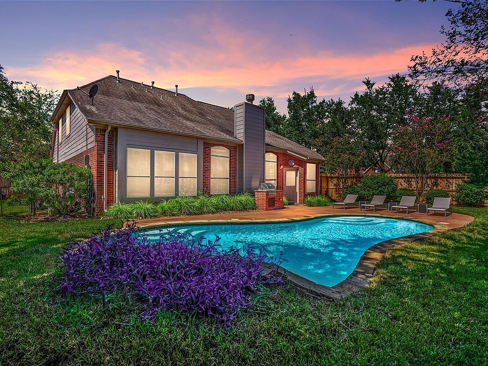 1st image of 2514 Parkhaven Dr