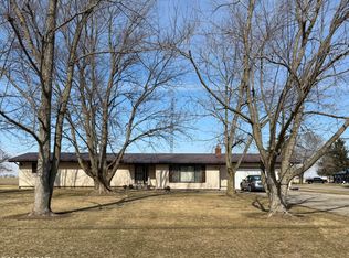 523 E Jackson St, Middle Pt, OH 45863