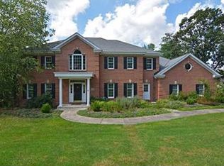 4319 Glades Dr, Allison Park, PA 15101