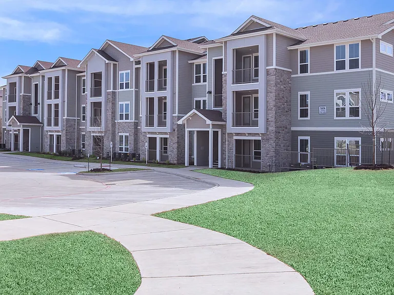 Alton Park Apartments — Photo 6