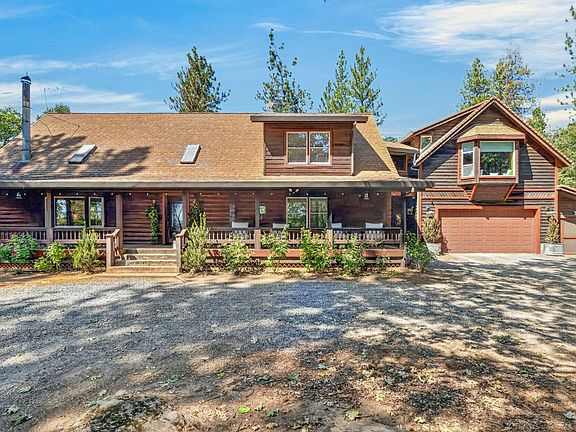 4th image of 4040 Mount Rushnomore Rd