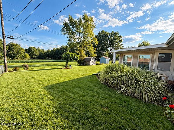 3rd image of 762 Lewis Blvd