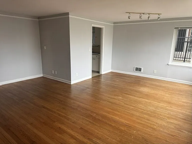Lakecrest - 2 Weeks Free! — Photo 19