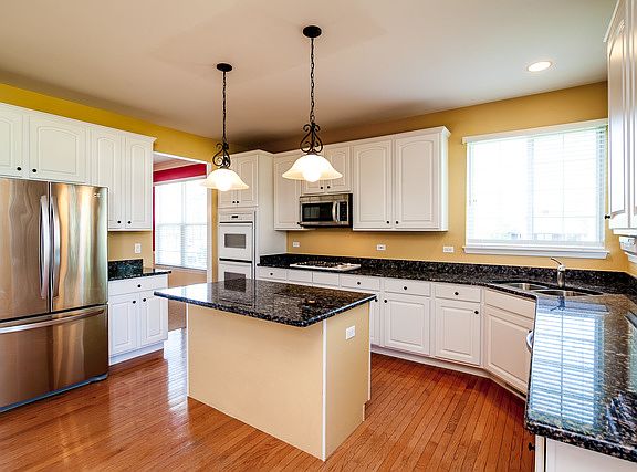 3rd image of 1021 Sandler Ct
