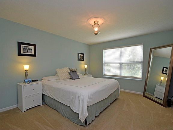 5th image of 398 Hennepin Dr