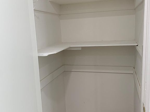 5th image of 3039 California St Unit 4