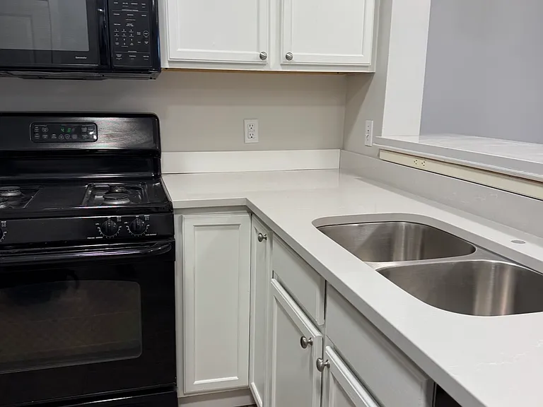410 Farrell St #105 — Photo 7