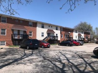 110 W Lake Shore Dr #28, Springfield, IL 62703