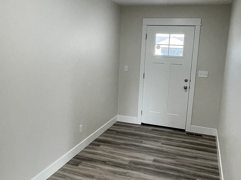 2602 Baylor Dr — Photo 4
