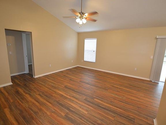 4th image of 851 Greenbelt Cir