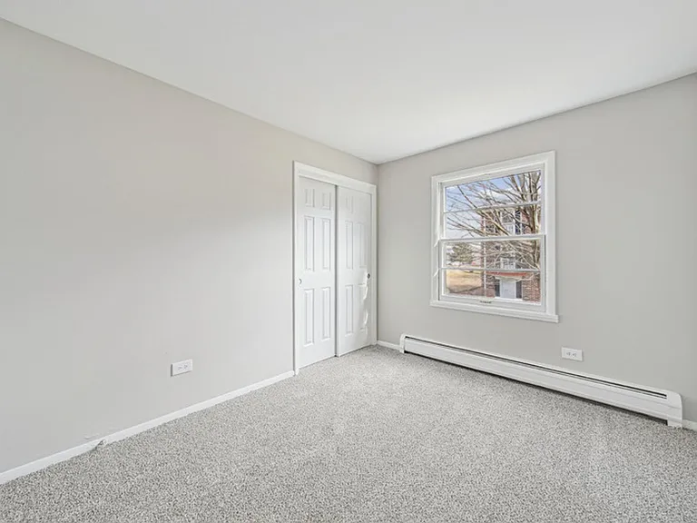 Eden Prairie Apartments — Photo 16