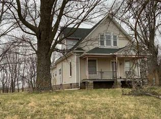 1063 NW Helberg Rd, Gower, MO 64454