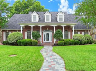 5330 Lakeshore Dr, Willis, TX 77318
