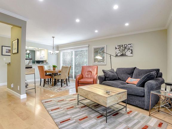 3rd image of 27 El Camino Real APT 4