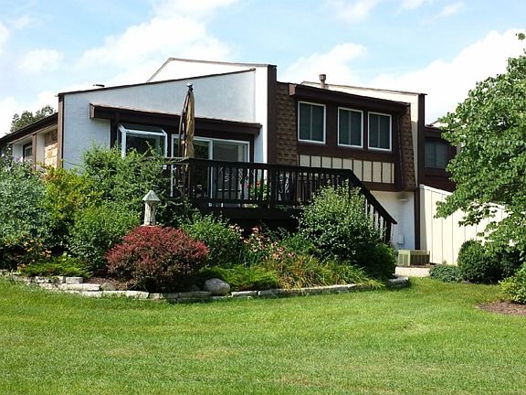 2nd image of 167 Cascade Dr