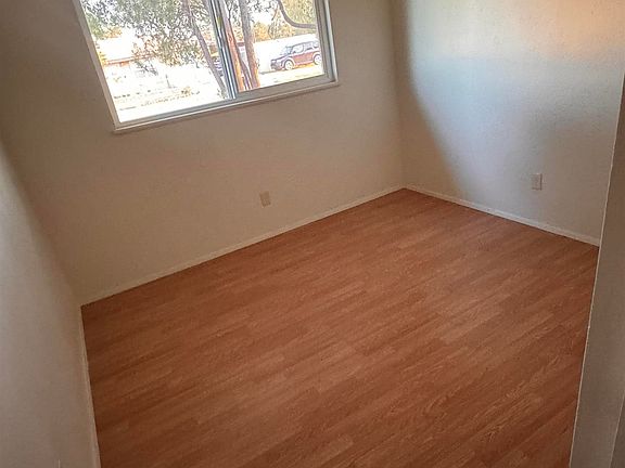 4th image of 1200 Hondo St