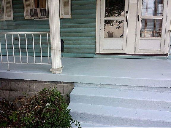 2nd image of 3605 Harrison St