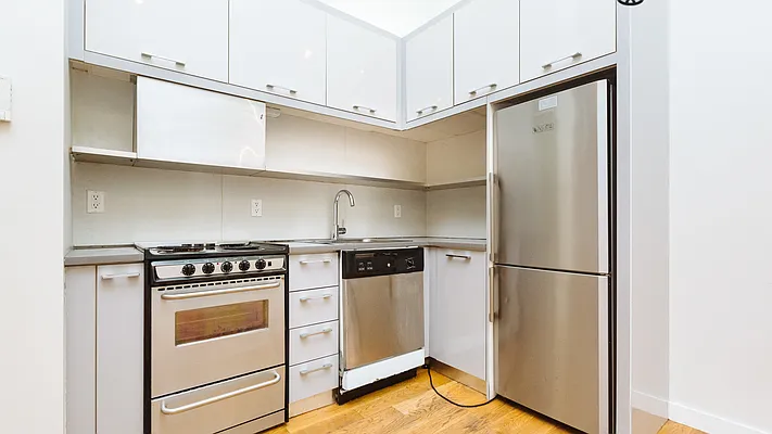 Rented by Nooklyn NYC LLC | media 36