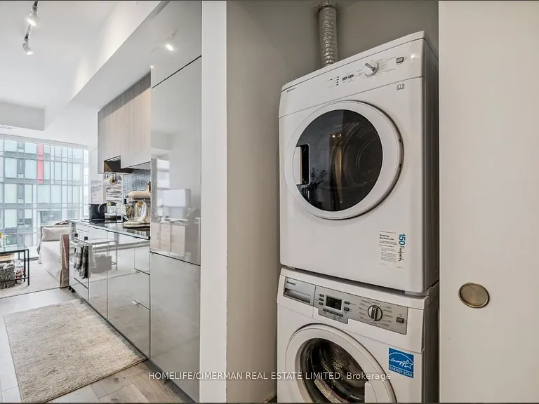 161 Roehampton Ave #3608 — Photo 22