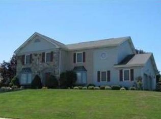 1008 Winding River Ln, Phoenixville, PA 19460
