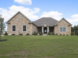 1023 Barrington Dr, Troy, OH