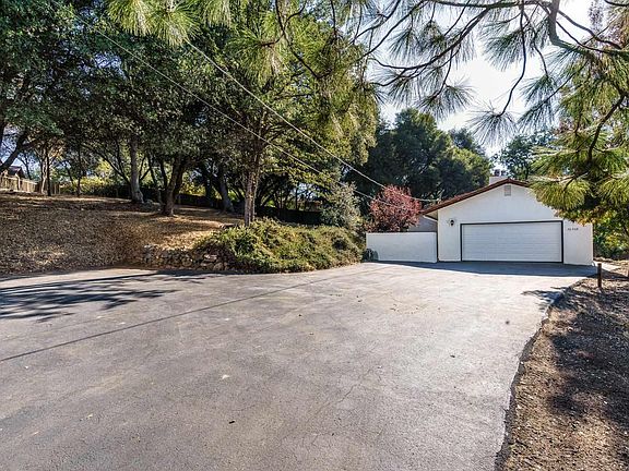 4th image of 20306 Brook Dr