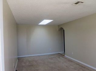 1303 SE Clover Ln, Lawton, OK 73501