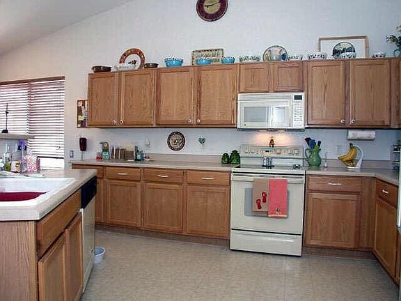 like new condition throughout