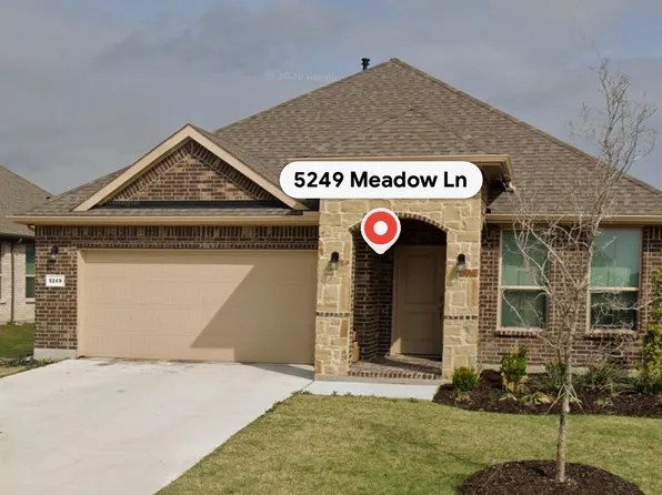 5249 Meadow Ln, Krum, TX 76249