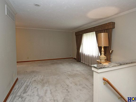 2nd image of 1111 Sycamore Dr