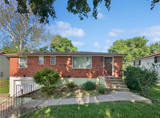 1724 Grand Ave, Leavenworth, KS 66048