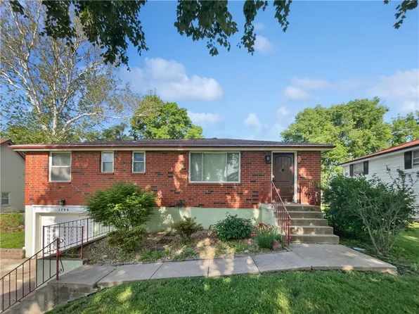 1724 Grand Ave, Leavenworth, KS 66048