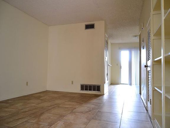5th image of 6869 Enid Ct APT 74