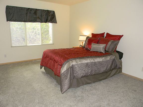 5th image of 9767 Windcove Ln NW