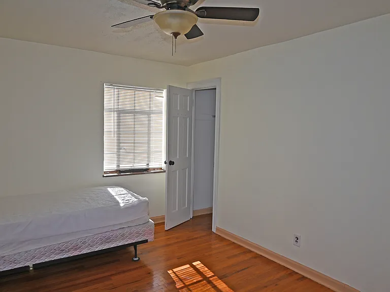 735 Lincolnway E #1 — Photo 16