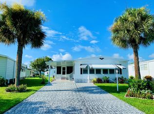 925 Jacaranda Dr, Barefoot Bay, FL 32976