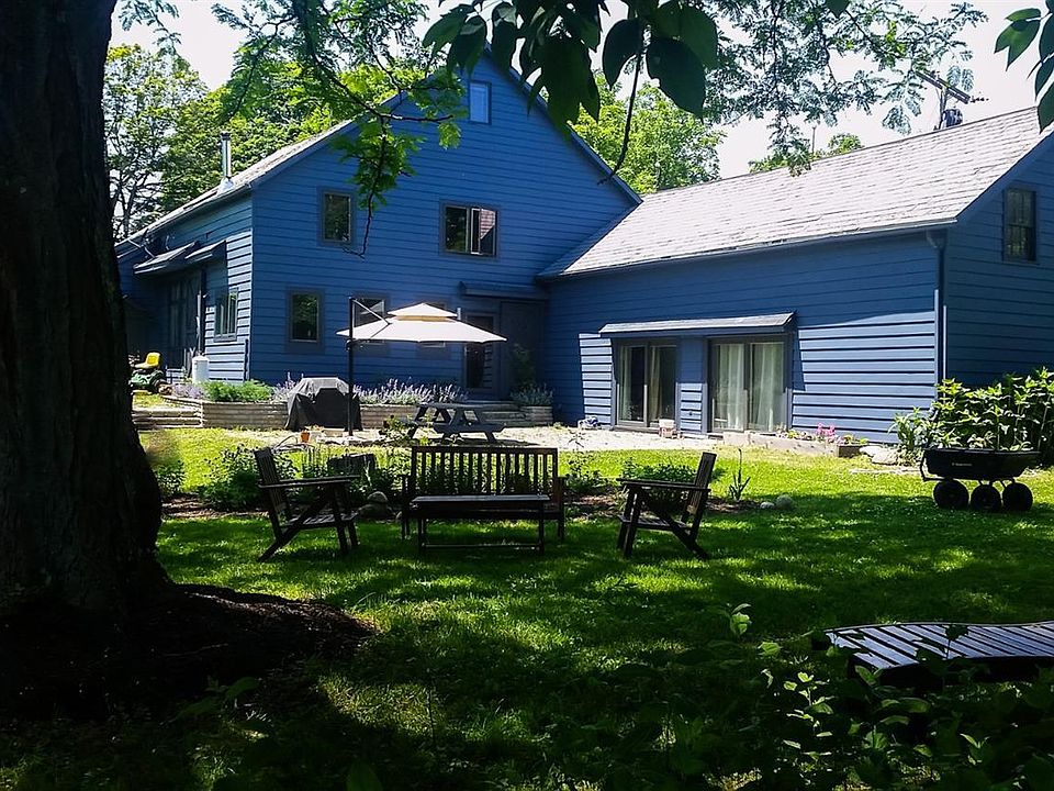 1st image of 516 Hover Avenue Ext