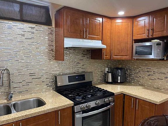 3rd image of 1521 Dusty Dr