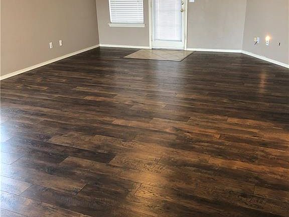 2nd image of 2468 Pin Oak St