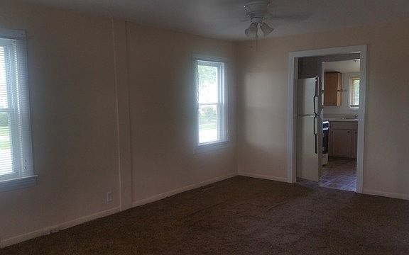 2nd image of 100 E Burlington Ave