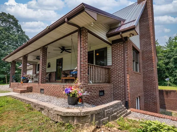 (undisclosed Address), Elk Creek, VA 24326