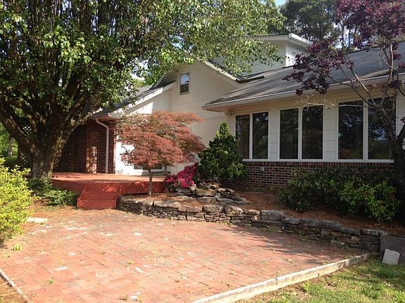 4th image of 3506 Oak Knoll Dr