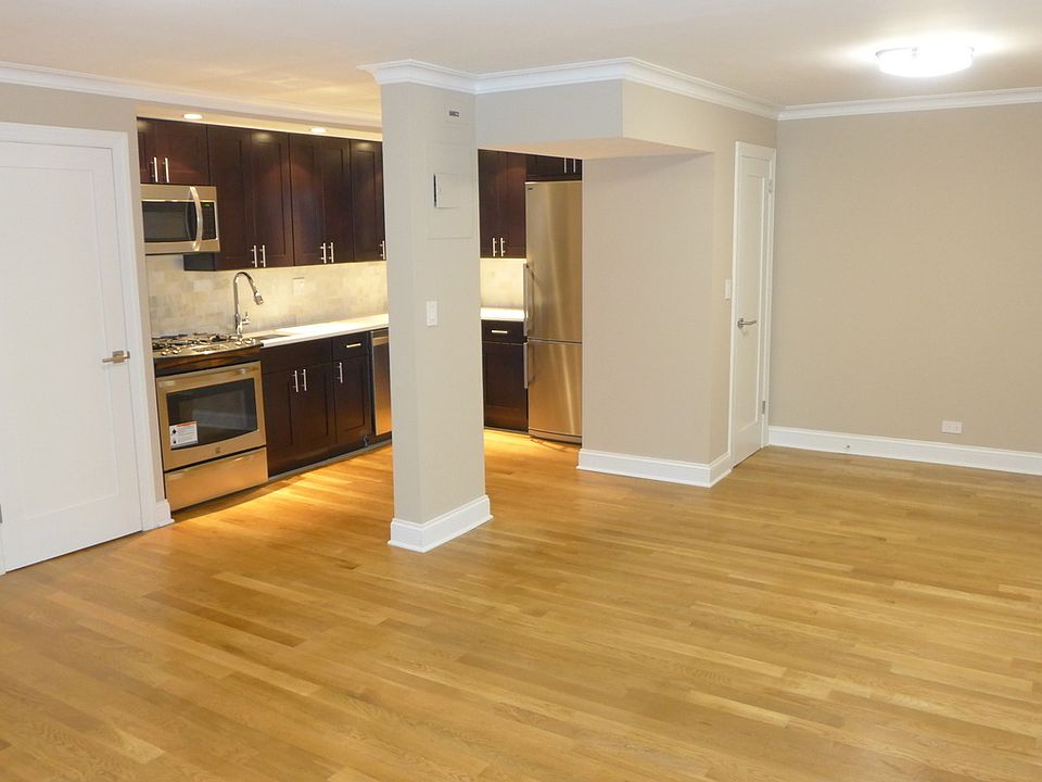 1st image of 310 Greenwich St APT 2H