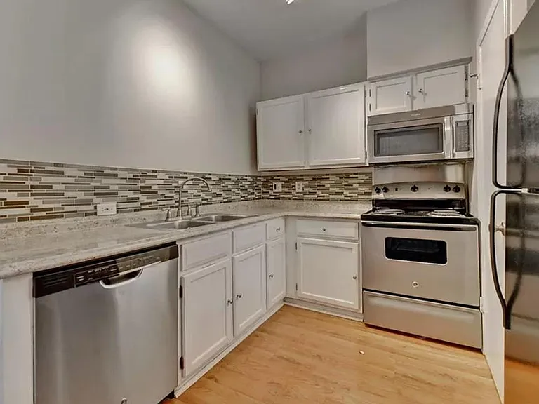 2801 Rio Grande St #106 — Photo 5
