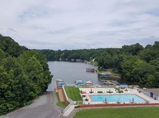1085 Bluewater Dr UNIT 108, Moneta, VA