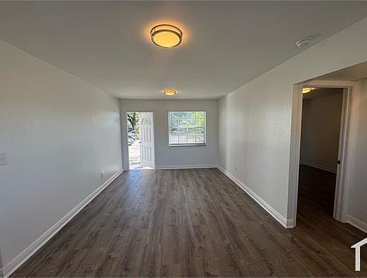 3rd image of 5621 SW 36th Ct APT 106