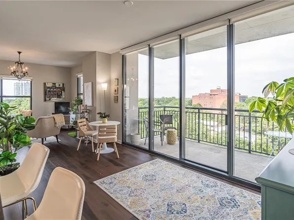 3040 Peachtree Rd NW Unit 711, Atlanta, GA 30305