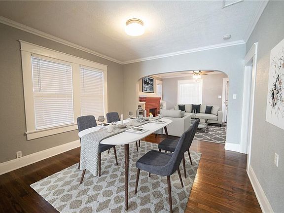5th image of 921 E Shadowlawn Ave