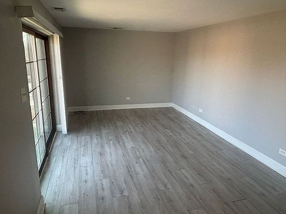 5th image of 2727 W 111th St APT 3SE
